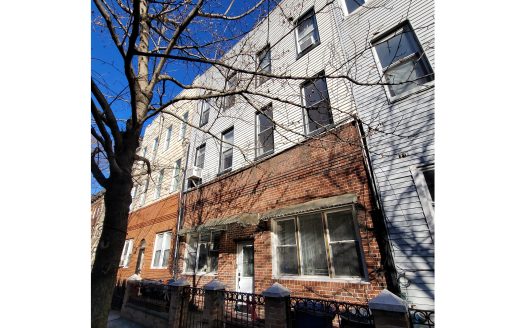 46 Sutton St, Greenpoint, NY 11222
