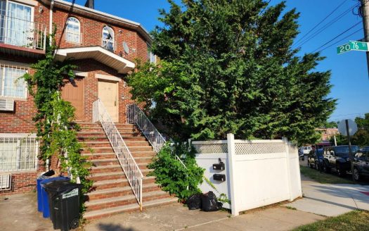 19-79 76th St, Astoria Heights, NY 11370